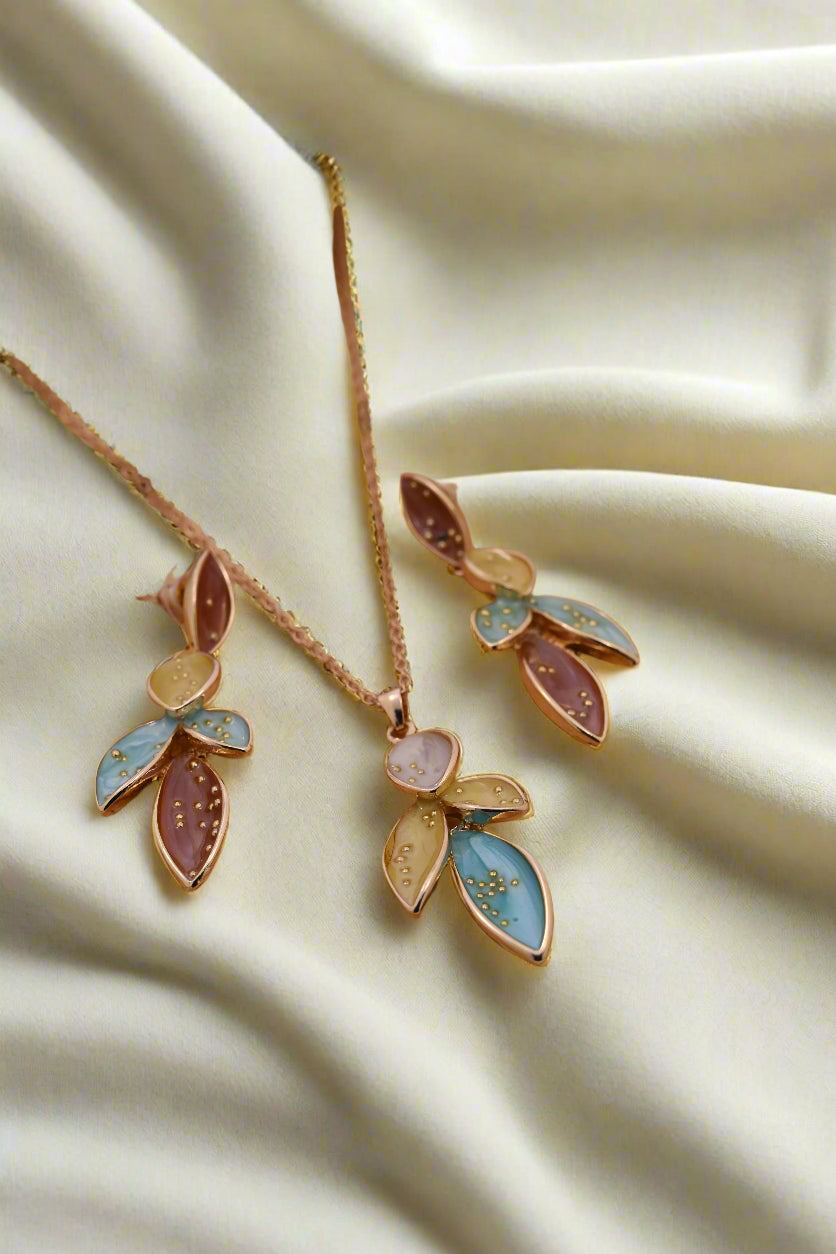 Premium Rose Gold Plated Enamel Pendant Chain Set