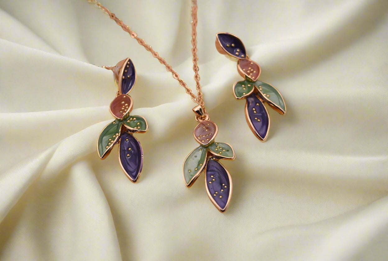 Premium Rose Gold Plated Enamel Pendant Chain Set