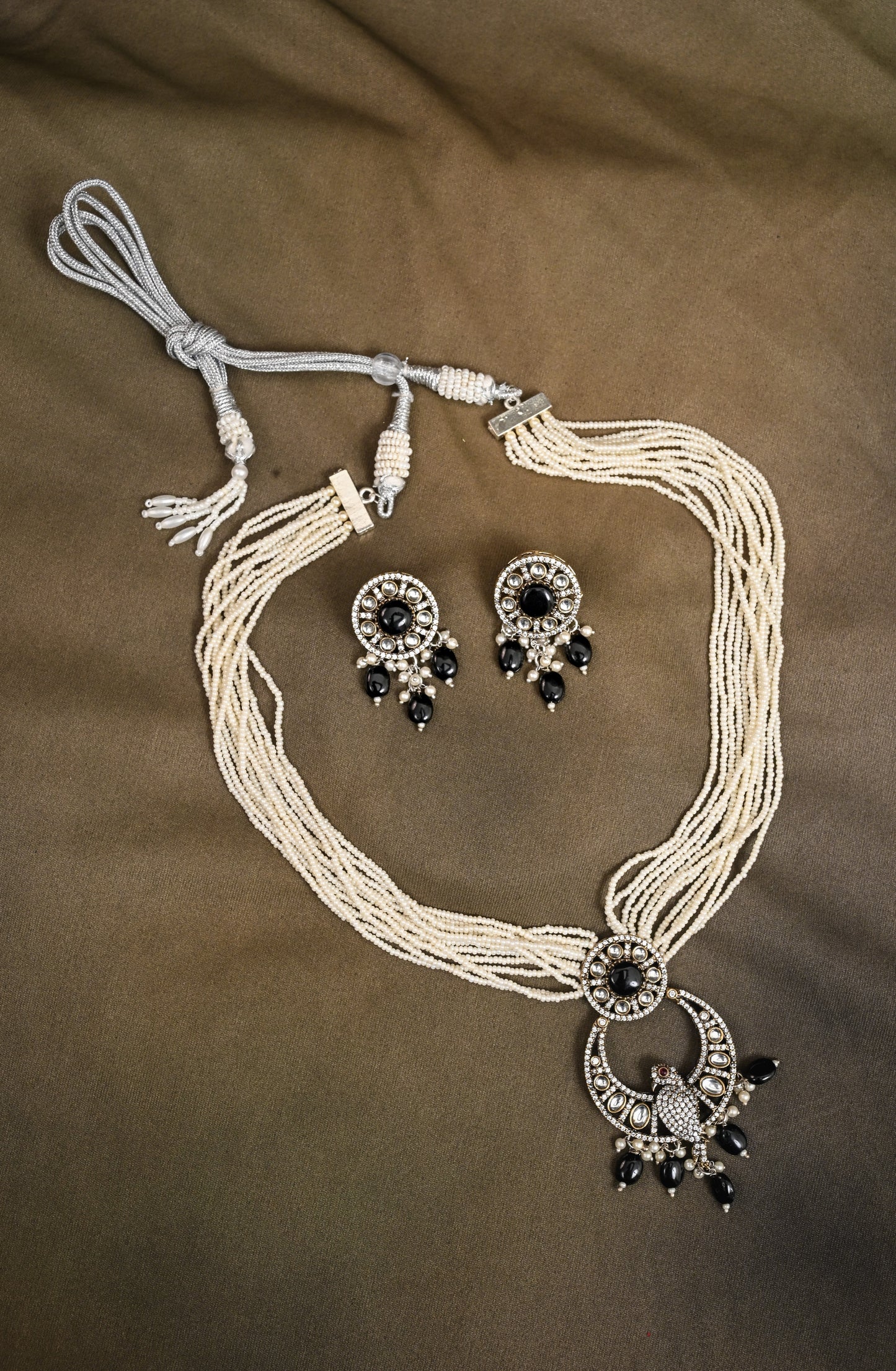 Victorian Handcrafted Kundan Necklace Set