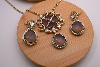 Meticulously Crafted Doublet Stone Necklace Set