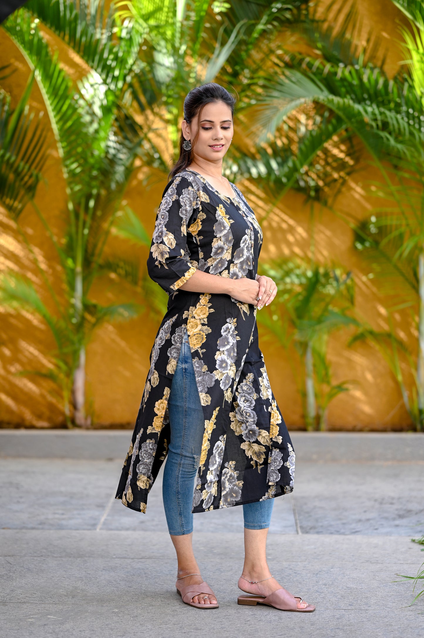 Black Floral Printed  Straight Kurta