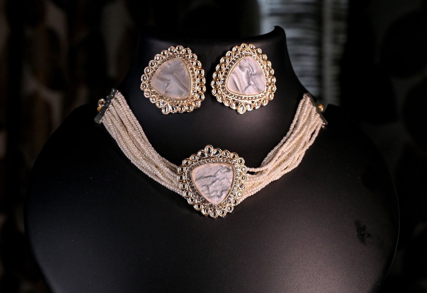 Stunning Mother of Pearl & Other Pearls Beaded Choker Set