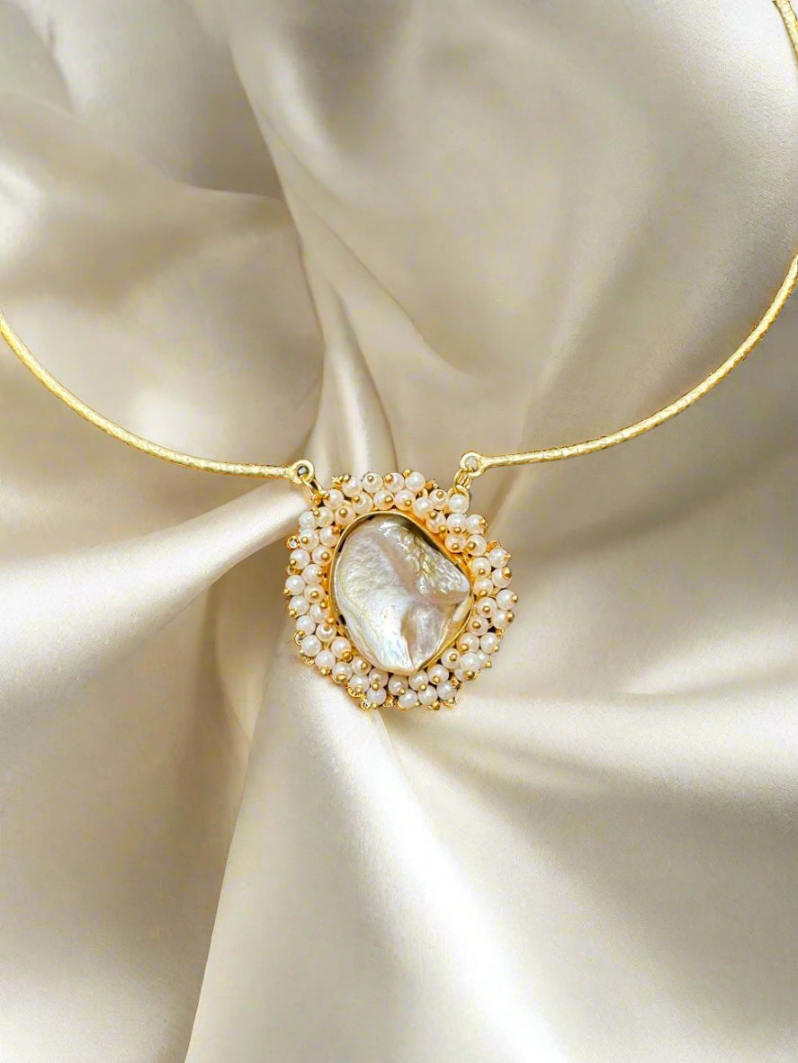 Mother Of Pearl Pure Brass Hasli Necklace Set