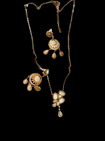 Anti-Tarnish MOP Flower AD Drop Chain Pendant Set